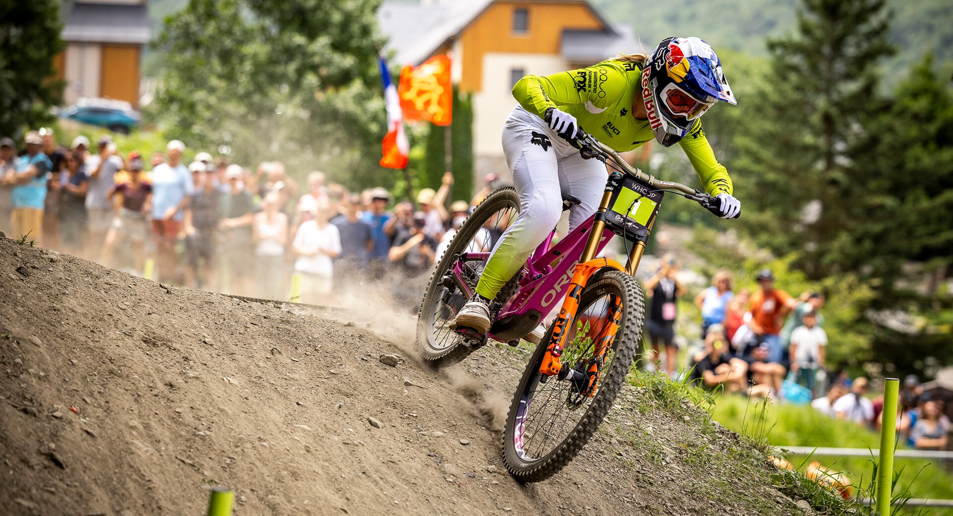 <strong>Mountain<br>Control</strong>